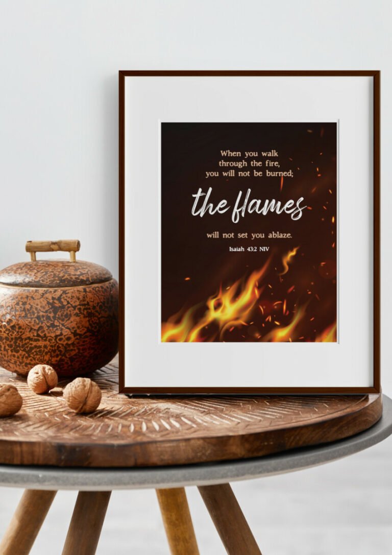 Mẫu thiết kế câu Kinh Thánh treo tường - Ê-sai 43:2 (Tiếng Anh)